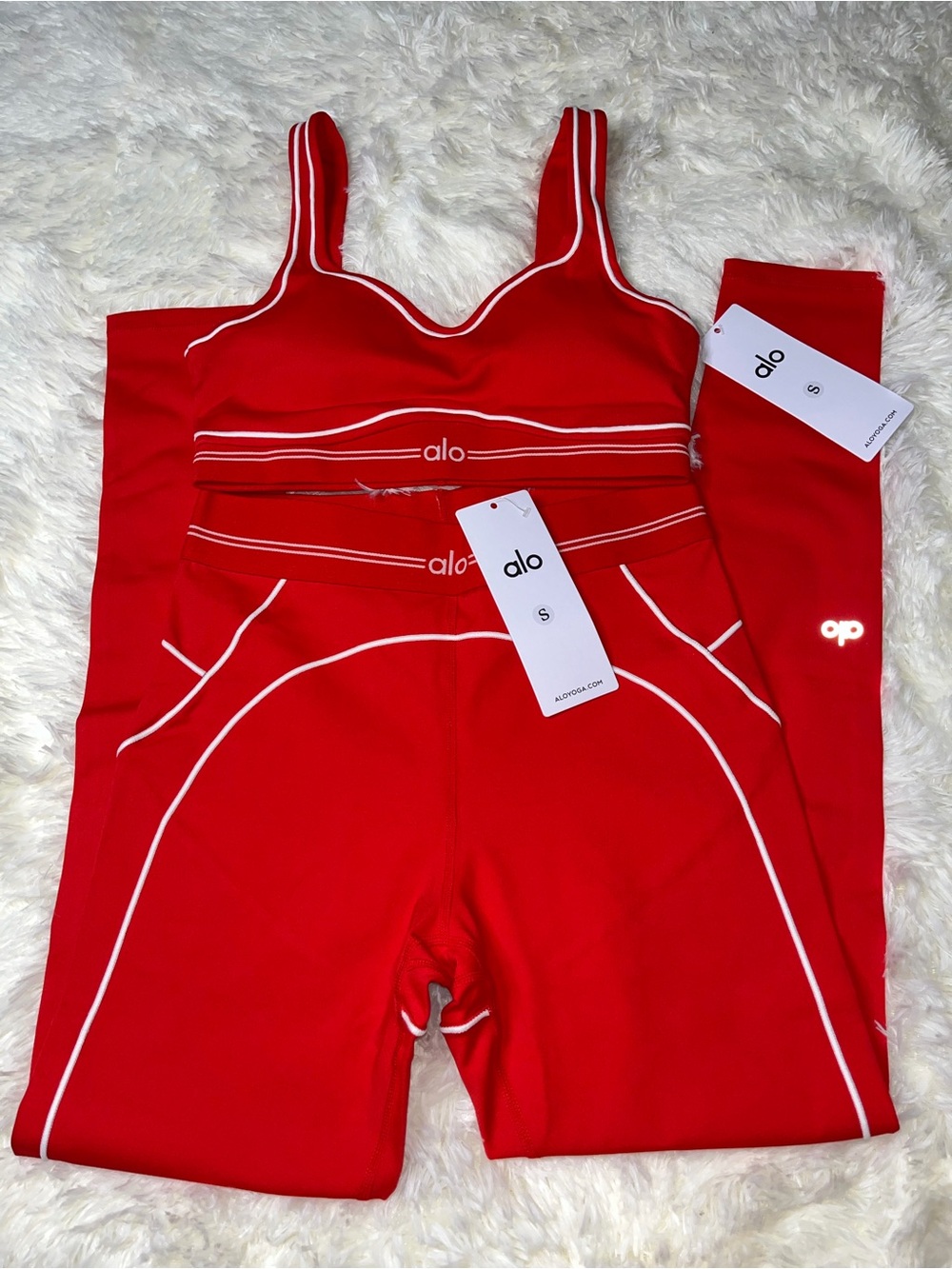 Alo Red Athletic Set Size XL NWT